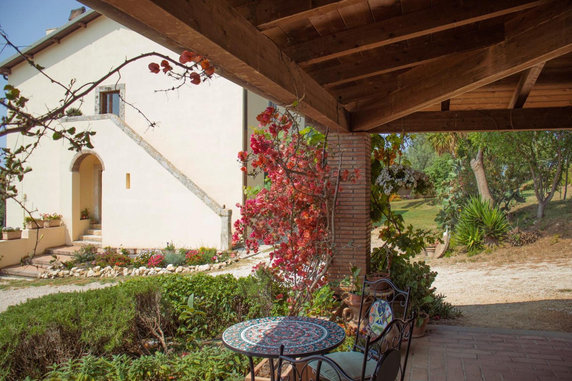 Agriturismo Morani Санта-Севера Экстерьер фото